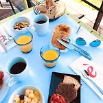L'ermitage Cuisine-a-manger Hotel 4*