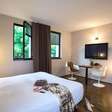 L'ermitage Cuisine-à-manger Hotel